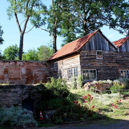 Zagroda Agroturystyczna Wiecha Mieroszow Dış mekan fotoğraf