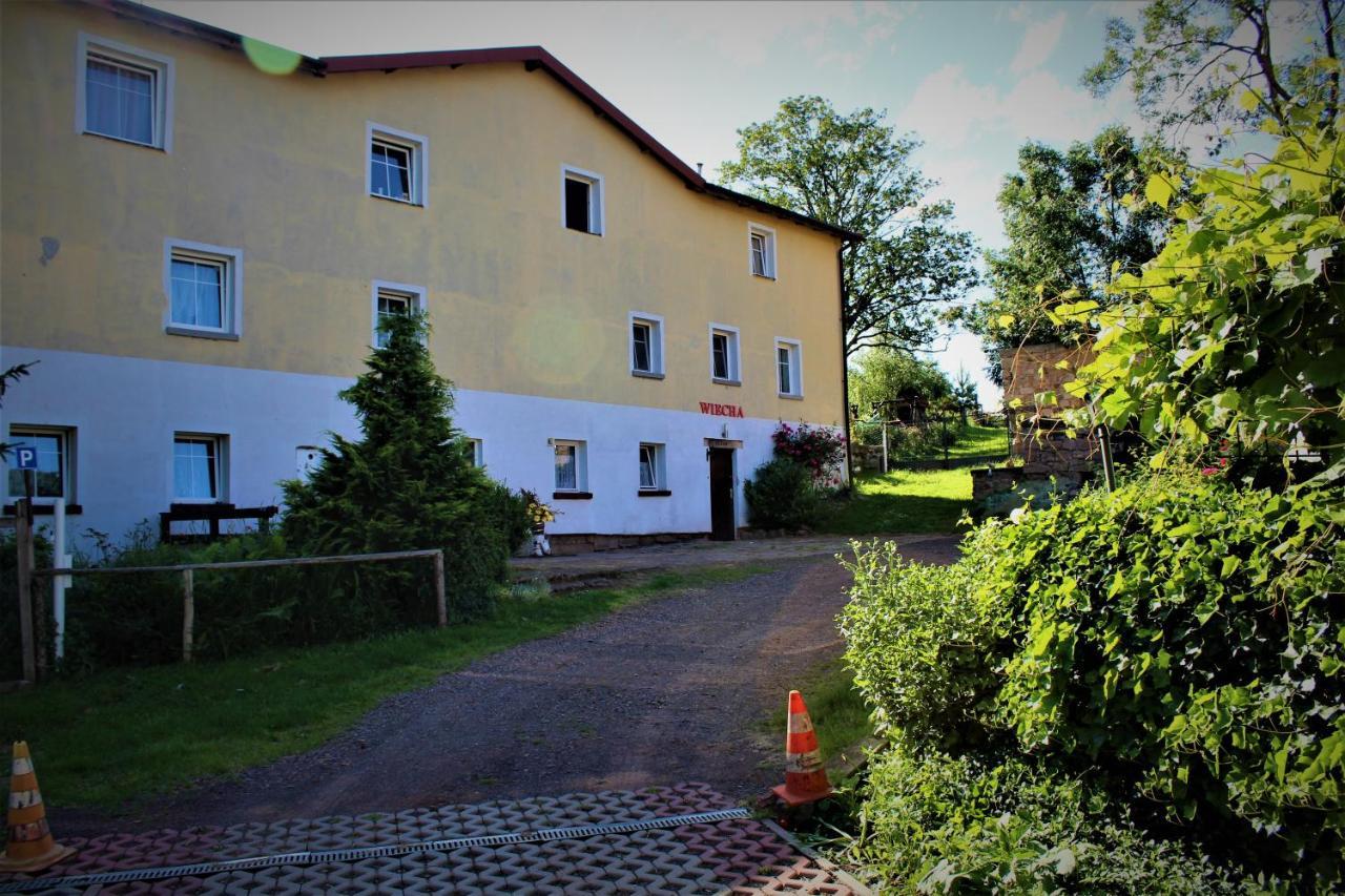 Zagroda Agroturystyczna Wiecha Mieroszow Dış mekan fotoğraf