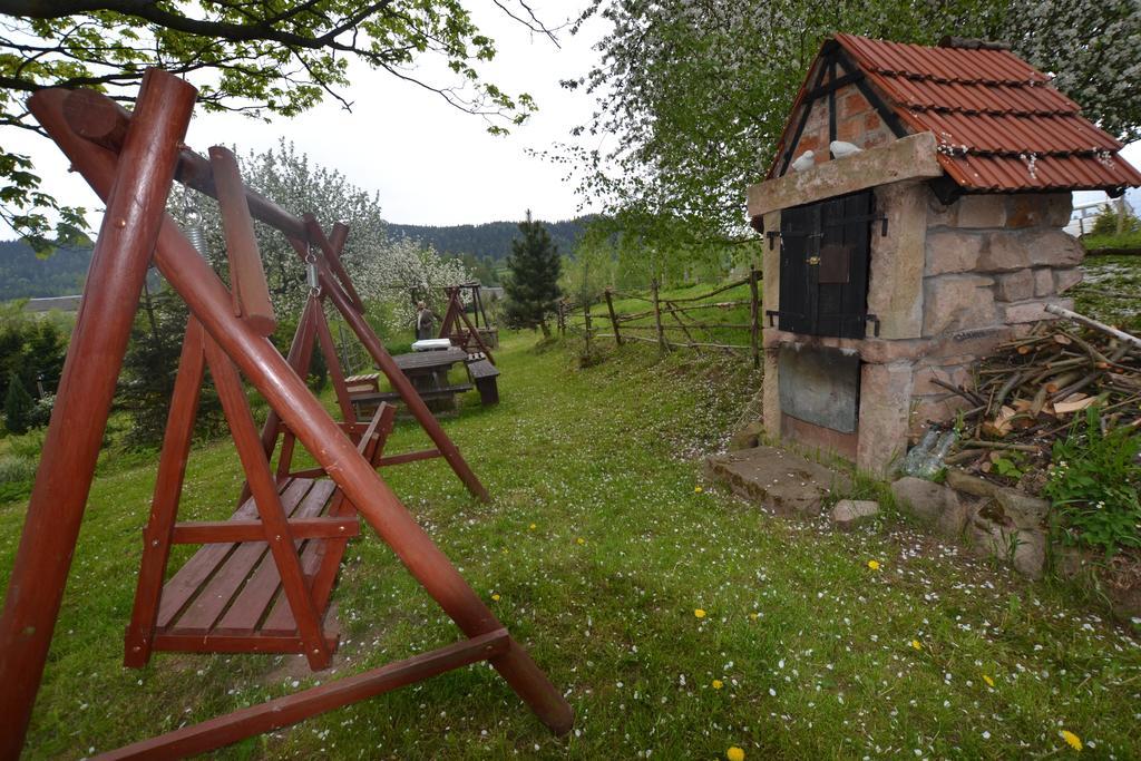 Zagroda Agroturystyczna Wiecha Mieroszow Dış mekan fotoğraf