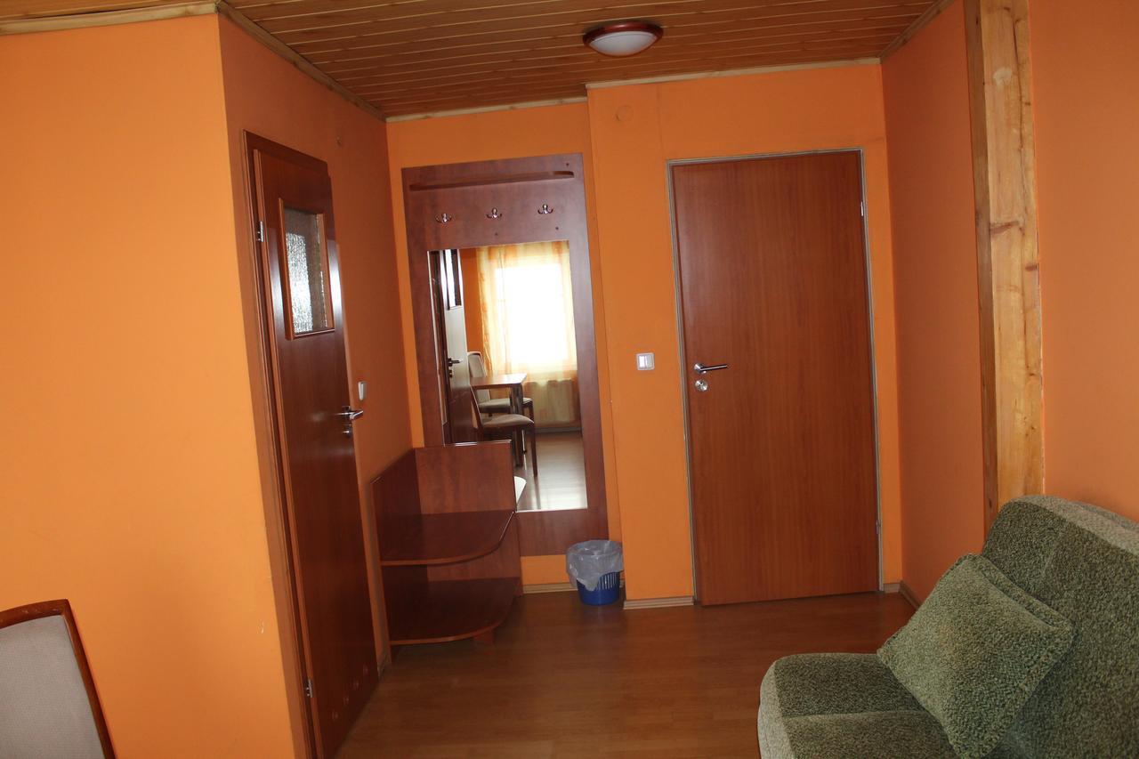 Zagroda Agroturystyczna Wiecha Mieroszow Dış mekan fotoğraf