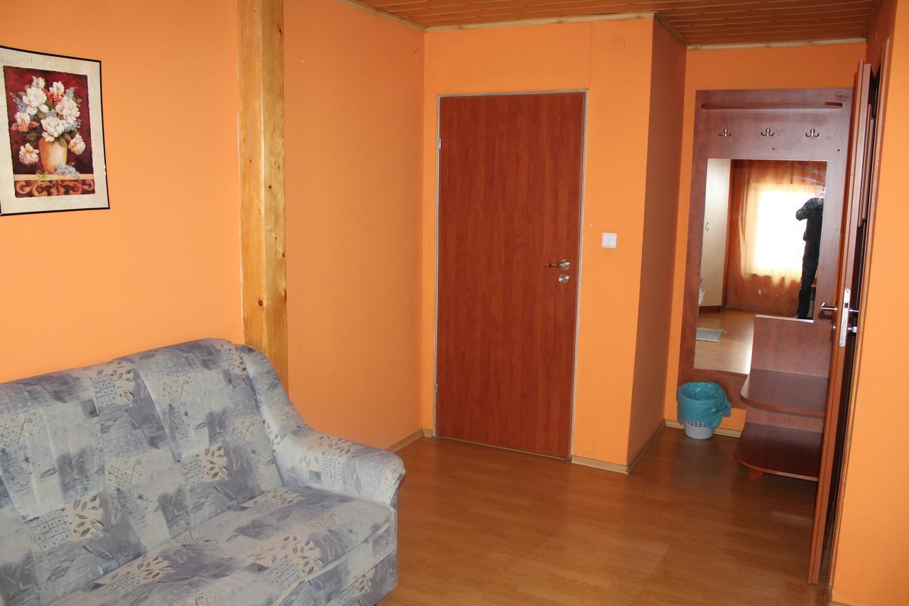 Zagroda Agroturystyczna Wiecha Mieroszow Dış mekan fotoğraf